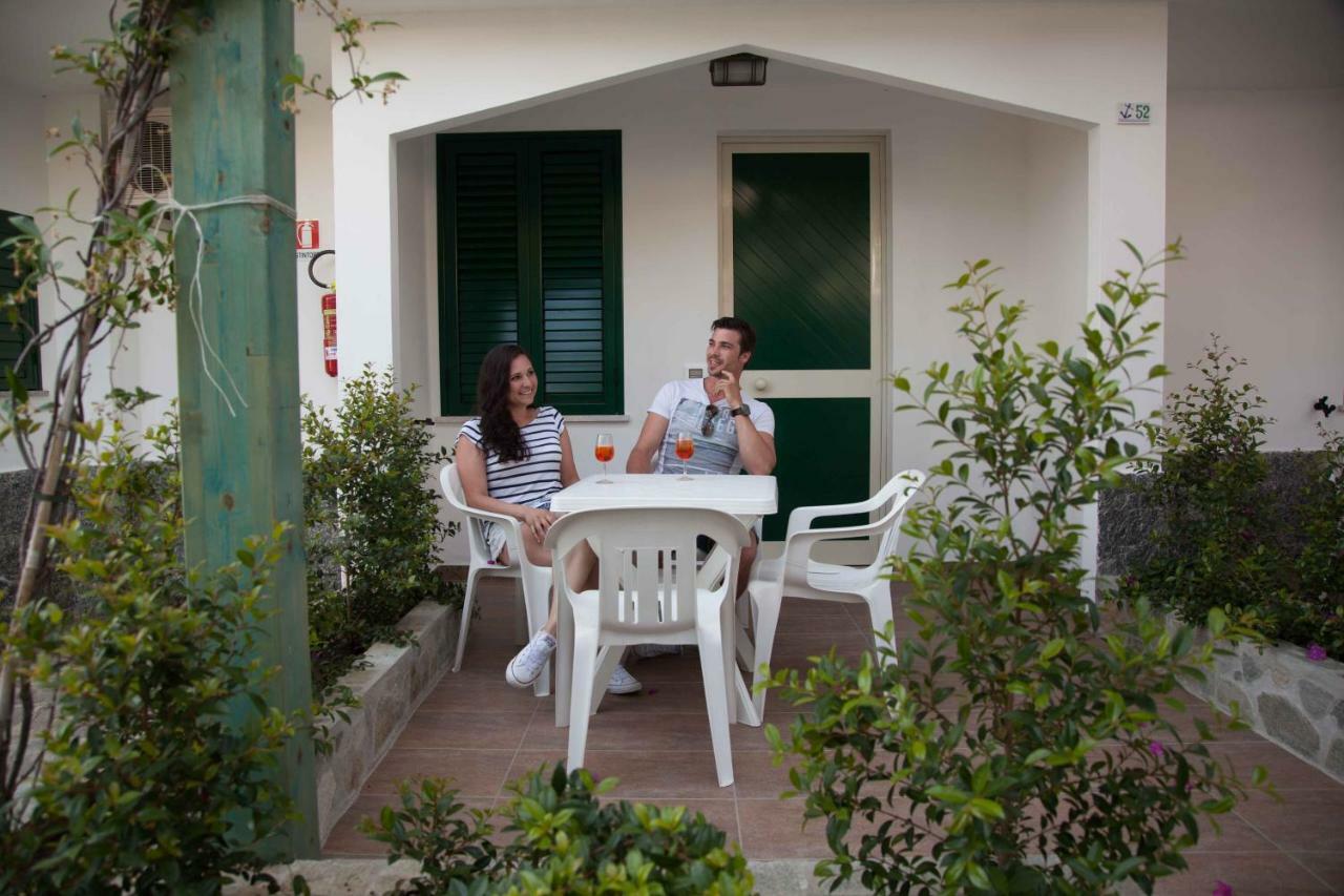 Hotel Marinella Capo Vaticano Exterior foto